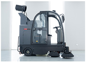 ACU180 Ride on Floor Sweeper